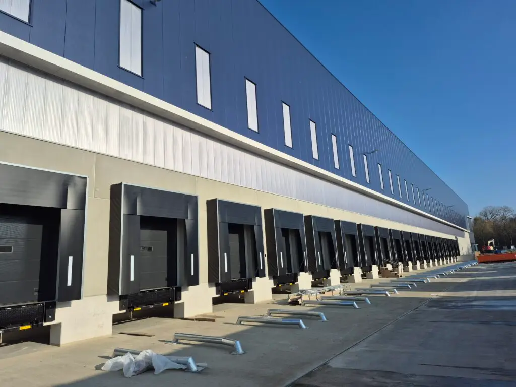 Project DC Giant Veghel - De Bever Aluminium Composiet