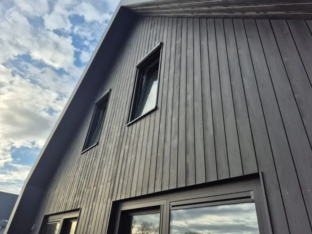 Project Tull ’t Waal – Woning in composiet RAL 9005 matt