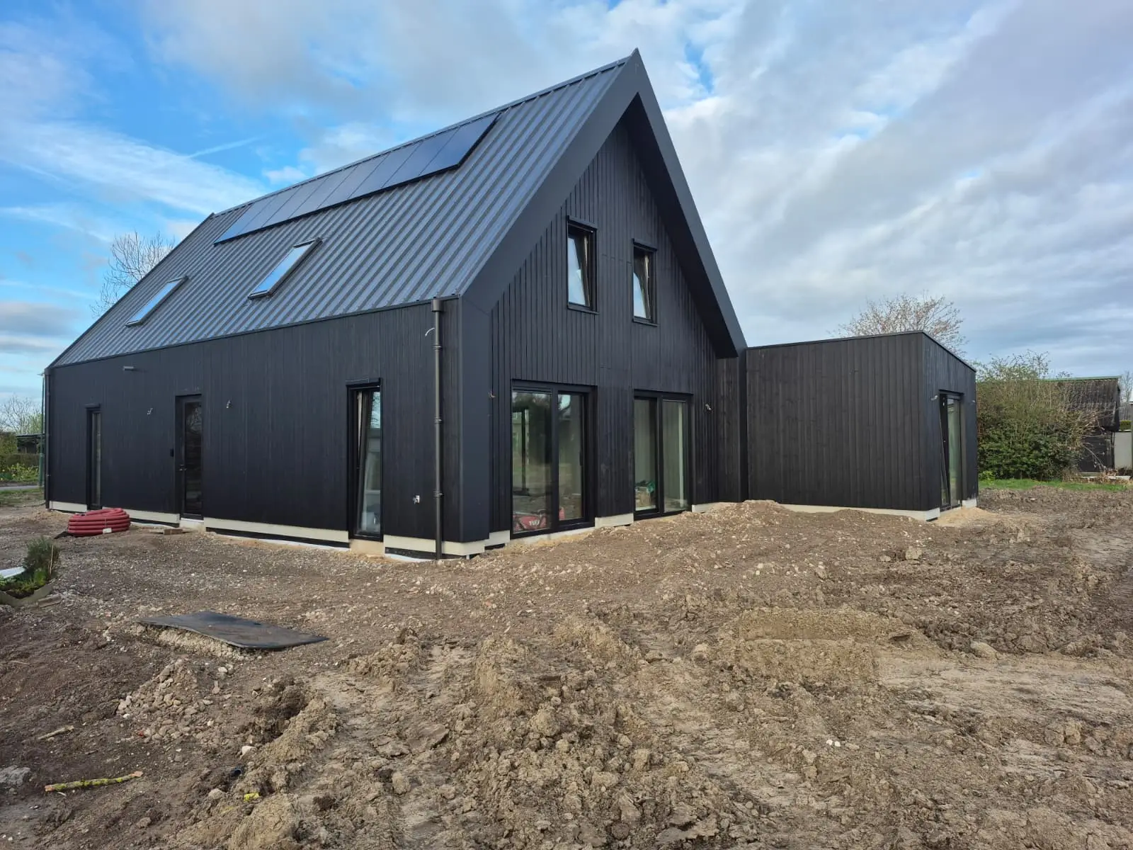 Project Tull ’t Waal – Woning in composiet RAL 9005 matt