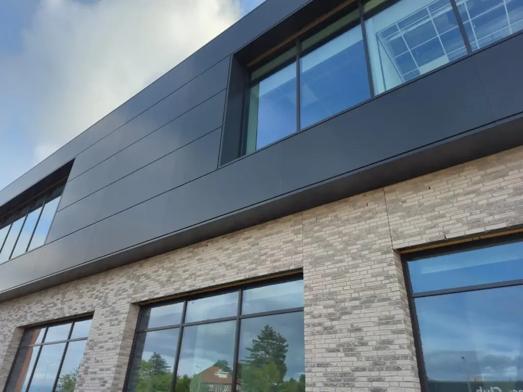 Project DC Lisse – Aluminium composiet gevel RAL 7021